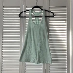 Lululemon racer back tank top size 6